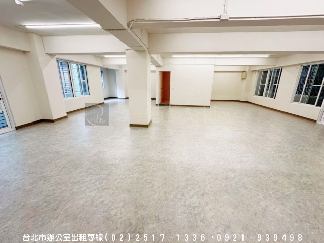 租小巨蛋捷運商圈辦公室.屋況優.有陽台.廁內.使用大-亞士不動產(大曜商仲)(租台北市辦公室)專租台北市中心辦公室 租小巨蛋捷運商圈辦公室.屋況優.有陽台.廁內.使用大 物件照片06