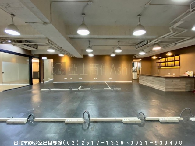 租八德路光復南路捷運商圈純辦.裝潢優.有車位-亞士不動產(大曜商仲)(租台北市辦公室)專租台北市中心辦公室 租八德路光復南路捷運商圈純辦.裝潢優.有車位 物件照片09